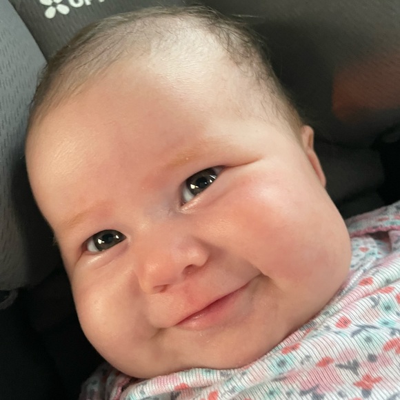 Meet your Posher, Amy - Picture 2 of 2